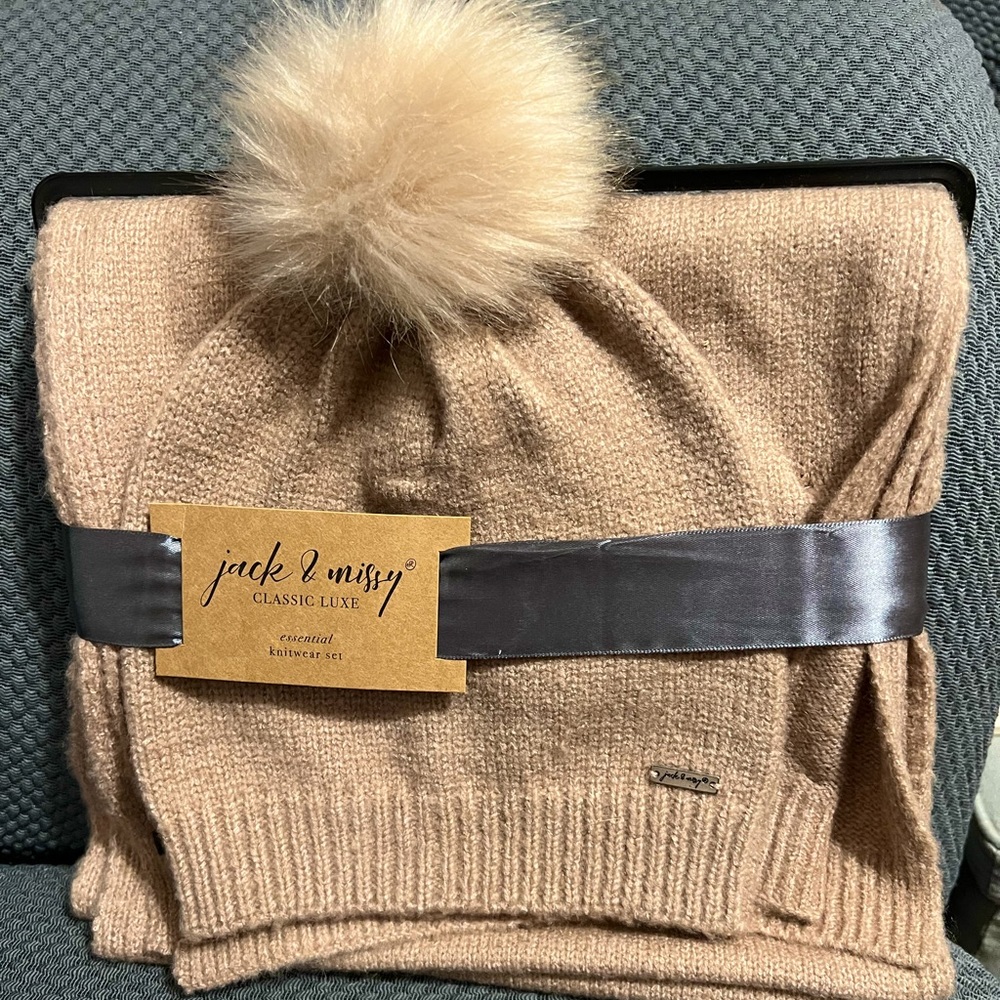 Blush scarf and hat set Jack & Missy never worn new with tags